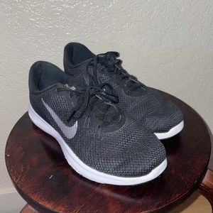 Nike Flex TR 7 in Black